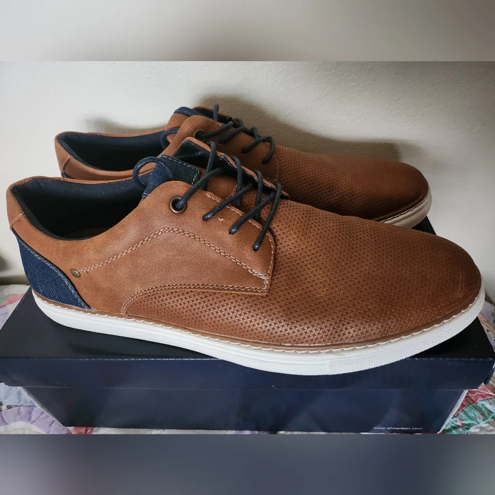 Ashford Hayes Oxfords Size 9.5 M